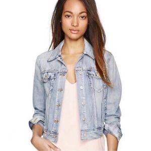 Aritzia Talula Edo jean jacket, small